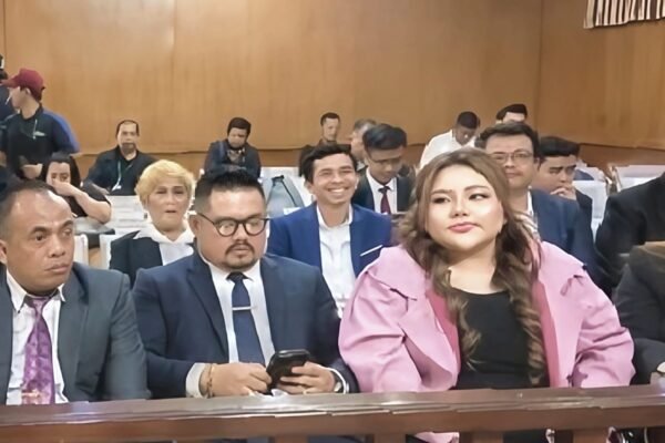 Sidang Gugatan Lisa Mariana ke Ridwan Kamil Ditunda, Kuasa Hukum Minta Jadwal Ulang