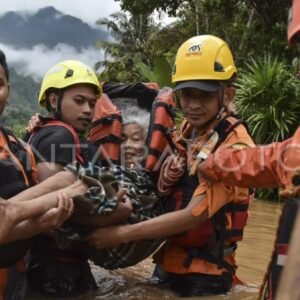 Akibat Sungai Citanduy Meluap Ratusan Rumah di Ciamis Terendam Banjir, BPBD Evakuasi Lansia