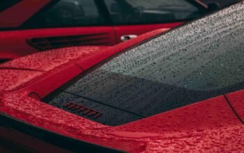 Bahaya Air Hujan Bila Dibiarkan Pada Bodi Mobil