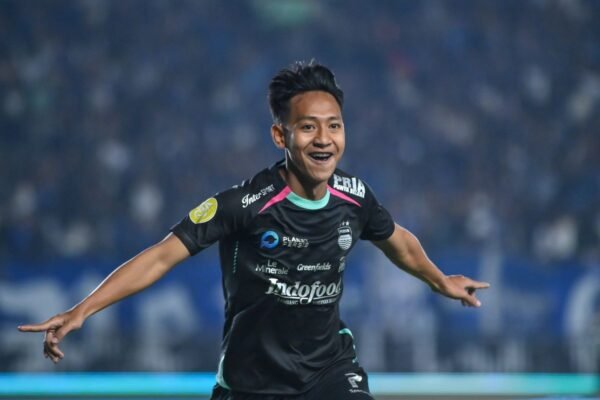 Beckham Putra, Gelandang Muda Persib Bandung Asli Putra Bandung