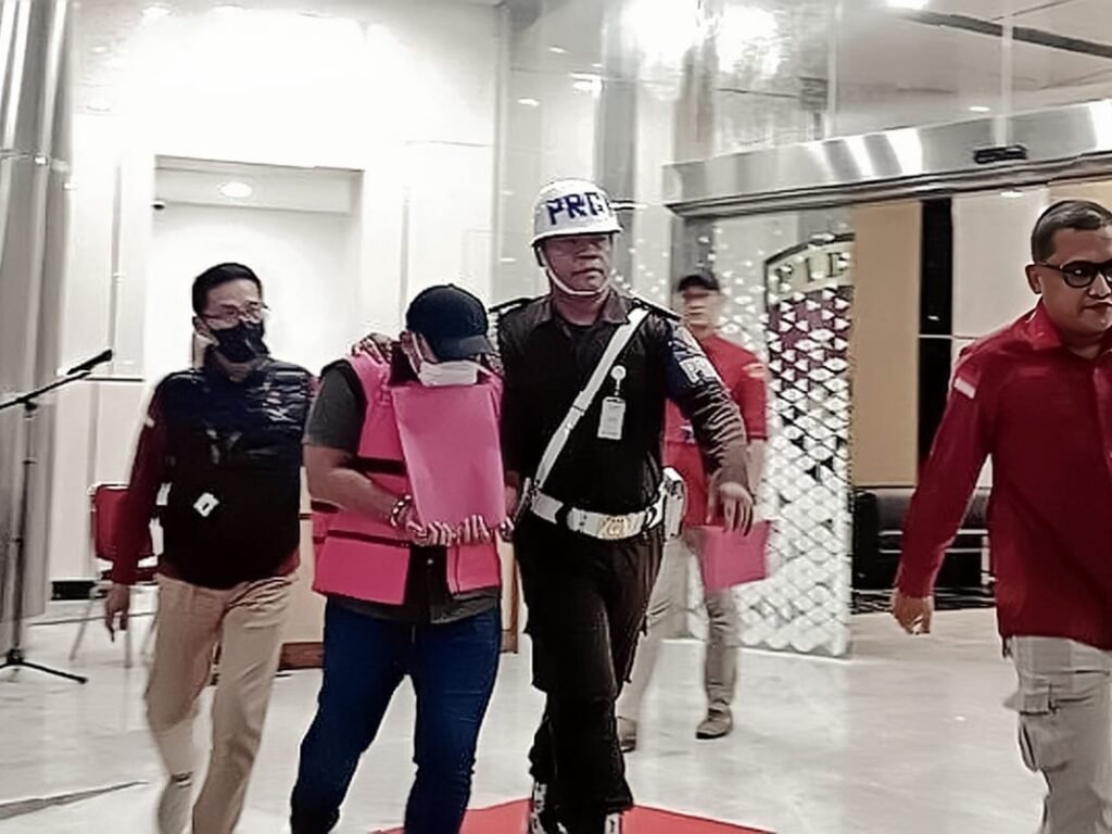 Komandan Cyber Army Ditahan Kejagung, Diduga Halangi Proses Hukum Sejumlah Kasus Korupsi Besar