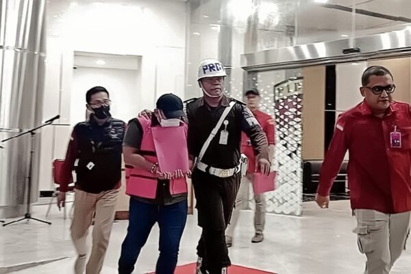 Komandan Cyber Army Ditahan Kejagung, Diduga Halangi Proses Hukum Sejumlah Kasus Korupsi Besar