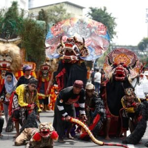 Light Cultuture Paradise Karnaval Budaya Surabaya Bakal Dimeriahkan Walikota se- Indonesia