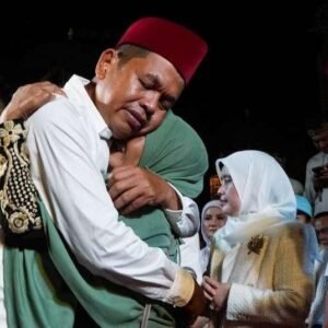Gubernur Jabar Kunjungi Keluarga Korban Ledakan Amunisi di Garut, Janjikan Santunan dan Biaya Hidup Anak Korban