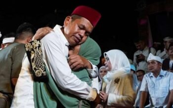 Gubernur Jabar Kunjungi Keluarga Korban Ledakan Amunisi di Garut Selatan. (Ft: ist)