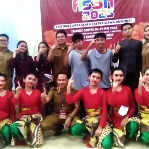 Juarai Tiga Cabang Lomba, SMPN 1 Garut Kota Raih Juara Umum FLS2N 2025 Tingkat Kabupaten