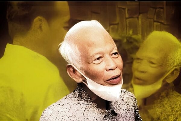 Kunjungi Mantan Dosen, Klaim Jokowi Soal Pembimbing Skripsi Dibantah Kasmudjo