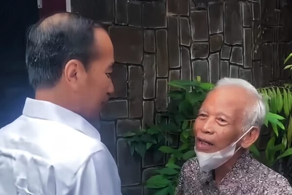 Jokowi Sambangi Dosen Pembimbing di UGM, Di Tengah Isu Ijazah Palsu, Ada Apa Gerangan?