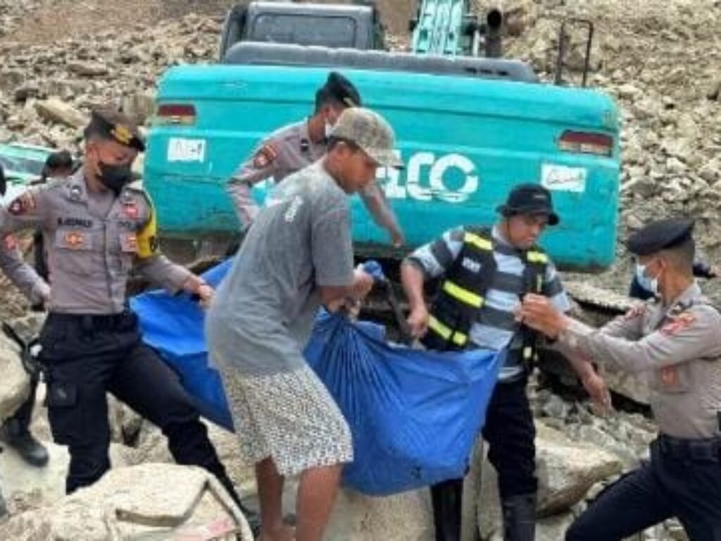14 Korban Longsor Gunung Kuda Teridentifikasi, Jenazah Diserahkan ke Keluarga