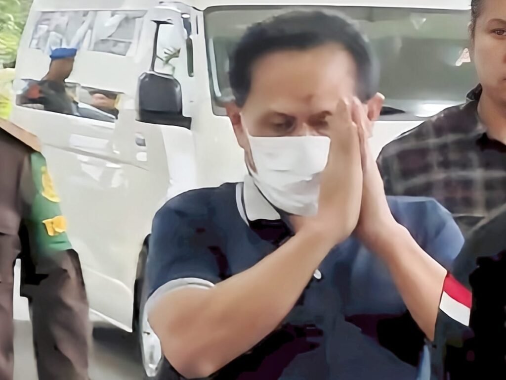 Mantan Ketua PN Surabaya Didakwa Terima Suap Rp21,9 Miliar dan Mata Uang Asing