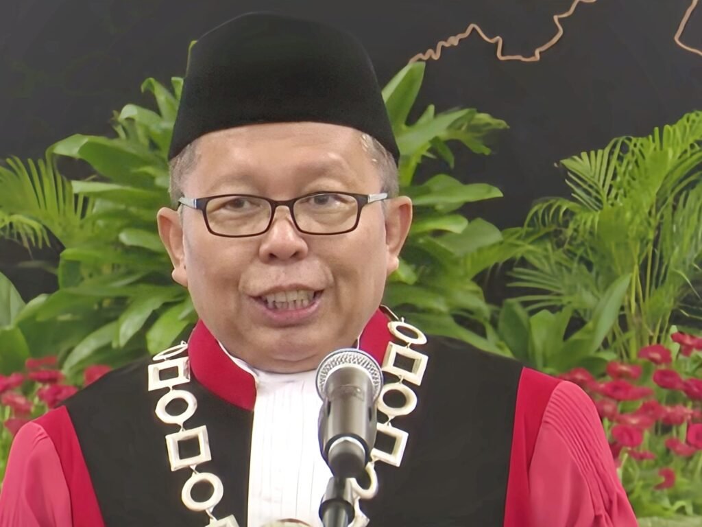 MK Tegaskan Pasal UU ITE Soal Penyebaran Berita Bohong yang Timbulkan Kerusuhan Tak Berlaku di Ruang Siber