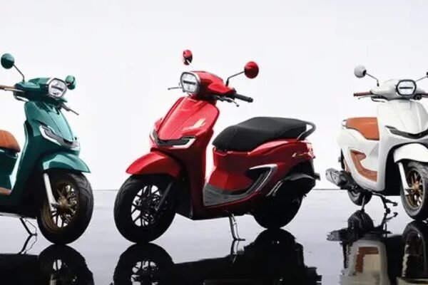 Honda Stylo 160, Skutik Premium Bergaya Klasik dan Modern Cocok Untuk Anak Muda Pria dan Wanita