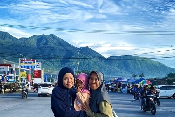 JA Jalan Ibrahim Adjie, Spot Favorit untuk Menikmati Megahnya Gunung Guntur