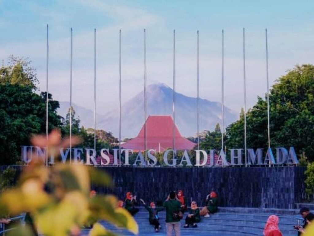 Begini Reaksi UGM Ketika Digugat Rp69 Triliun Terkait Polemik Ijazah Presiden Jokowi