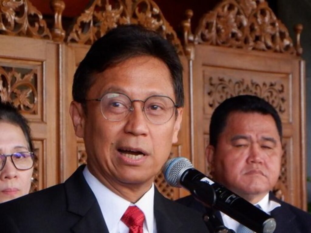 Statement Menkes Budi Gunadi Sadikin Rendahkan Orang Berpenghasilan Rp5 Juta “Orang Berpenghasilan Rp15 Juta Lebih Sehat dan Pintar dari Orang Berpenghasilan Rp5 Juta”