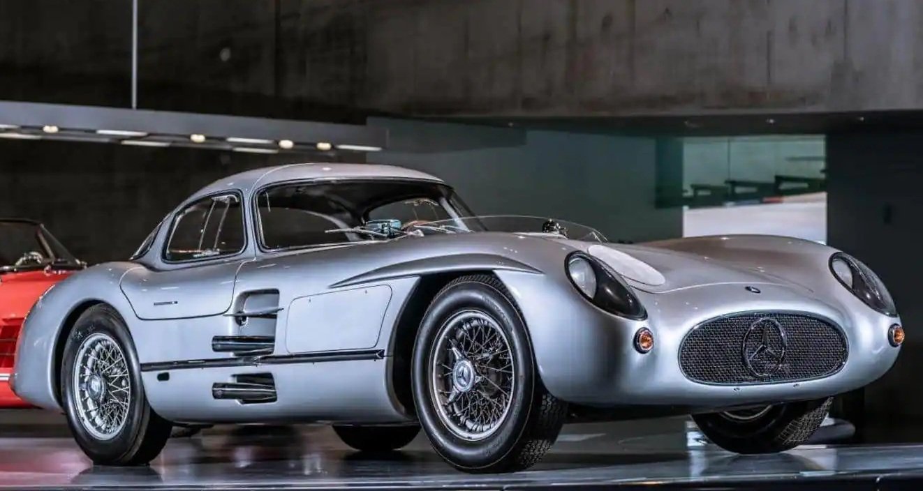 Mercedes-Benz 300 SLR Uhlenhaut Coupé
