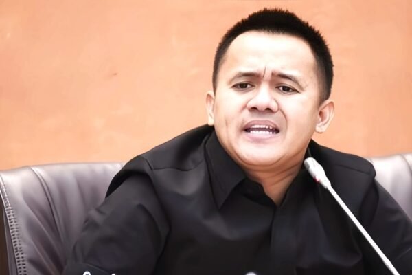 Mufti Anam: KPK Tetap Bisa Usut Korupsi di BUMN Jika Ada Unsur Pidana