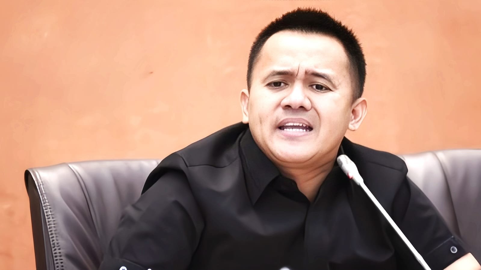 Mufti Anam: KPK Tetap Bisa Usut Korupsi di BUMN