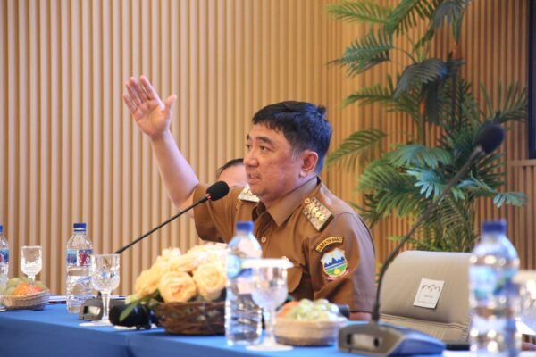 Syakur Amin Minta Direksi PDAM Tirta Intan Keluar dalam Rapat Terutup, Isu Pergantian Jabatan Mengemuka