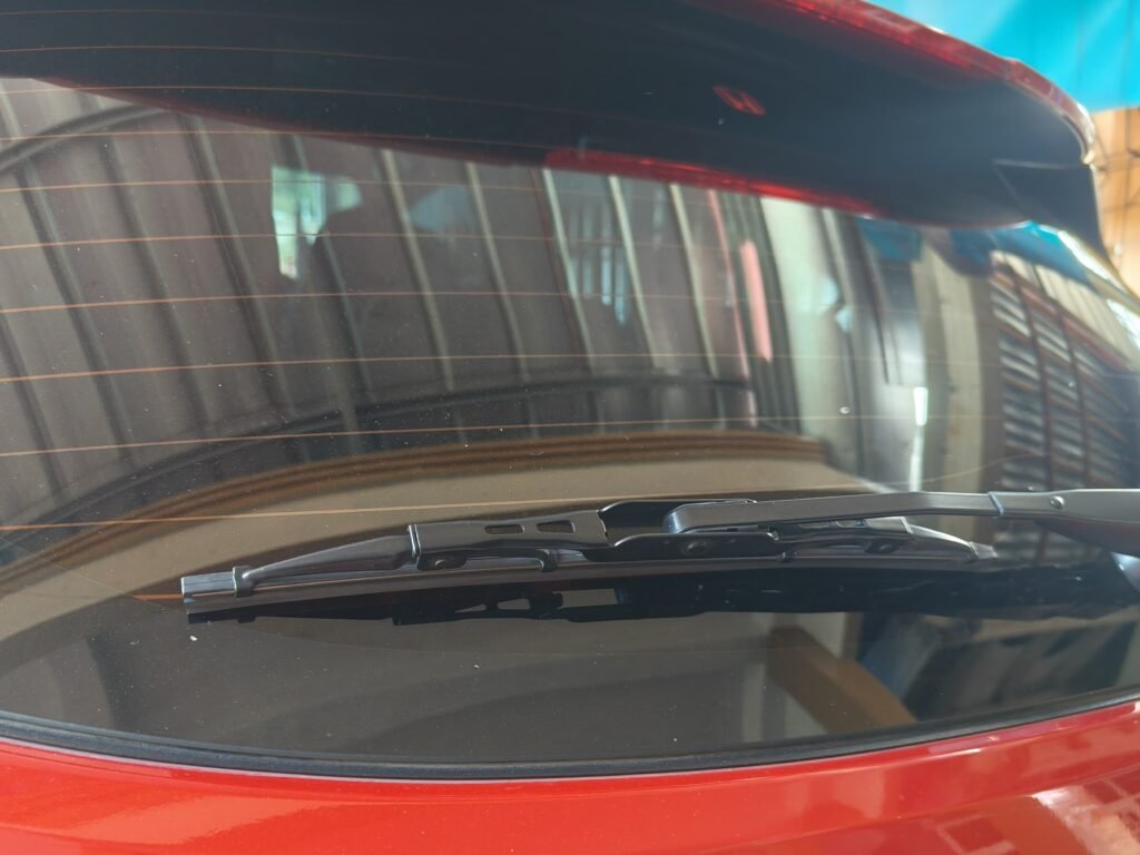 Cara Memilih Wiper Kaca Mobil Agar Kaca Tidak Cepat Rusak