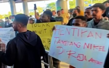 Aksi protes aktivis lingkungan tolak menrti esdm