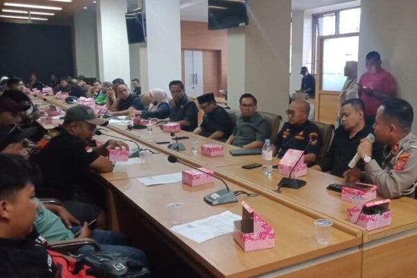 Setelah Aksi Protes, Sopir Truk Diterima DPRD Garut untuk Audiensi