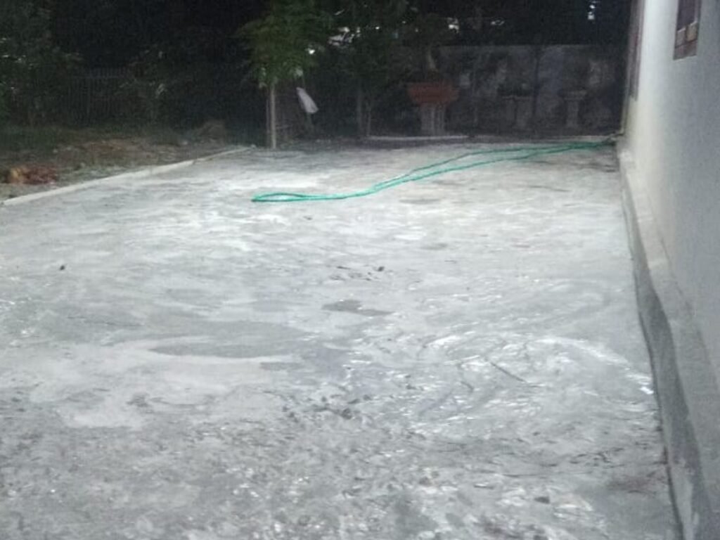 PT Djuri Teknik Buang Sisa Coran ke Pekarangan Warga Diduga Tak Miliki Tempat Limbah