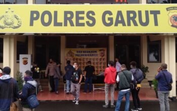 Di garut, korban pelecehan seksual lalu disebarkan pelaku mencari hukum yang adil di polres garut