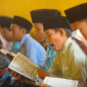 Kebijakan Pemprov Jabar Dinilai Diskriminatif terhadap Pesantren