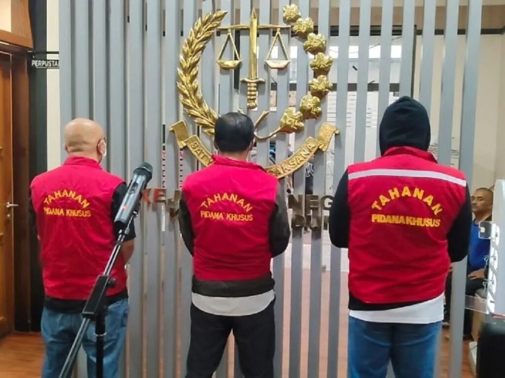 Uang Rakyat Amblas Rp86 Miliar, Tiga Tersangka Korupsi Migas Jabar Dibekuk