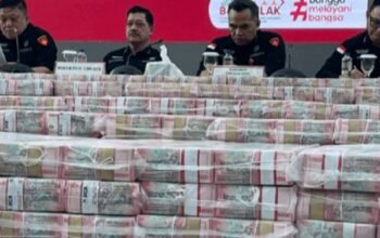Penampakan tumpukan uang rp.11,8 triliun hasil sitaan kejagung dikasus cpo