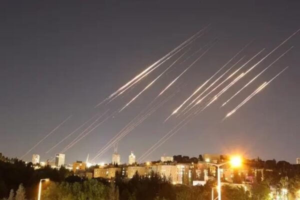 Iran Gempur Markas Kirya: Serangan Simbolik yang Bongkar Ilusi Ketangguhan Israel