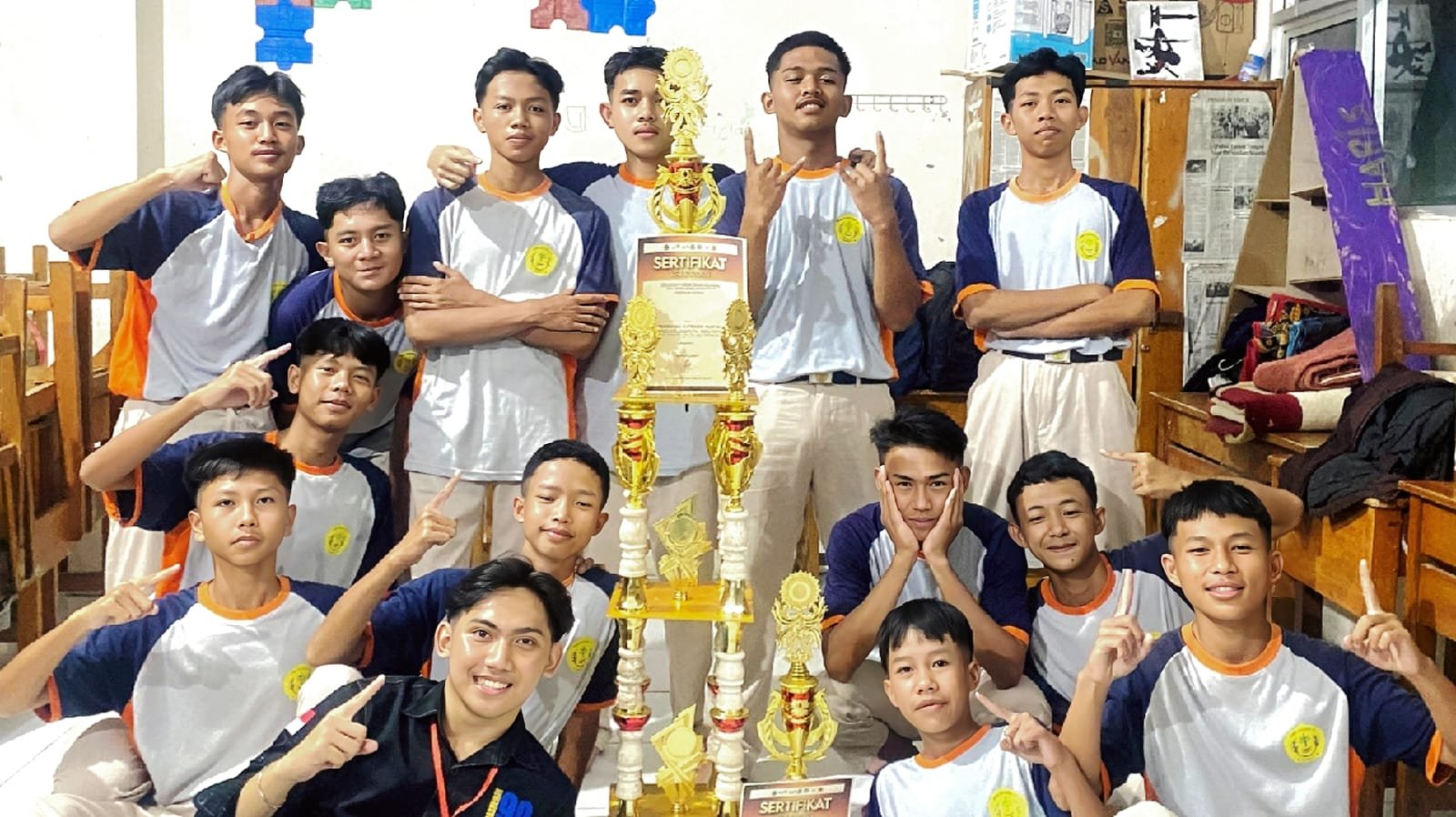 Smkn 12 garut juara 1 kategori madya dan juara 2 untuk kategori best supporter