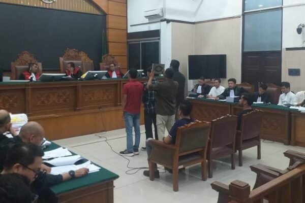 Saksi Bongkar Tak Ada SK Budi Arie untuk Adhi Kismanto, Kasus Perlindungan Situs Judi Online Kian Menguat