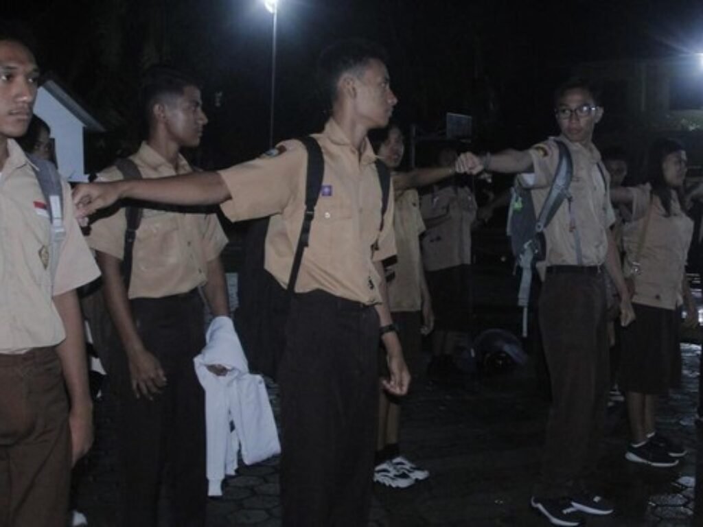 Selamat Datang di Sekolah Versi 06.30: Lebih Pagi, Lebih Disiplin, dan (semoga) Tetap Waras