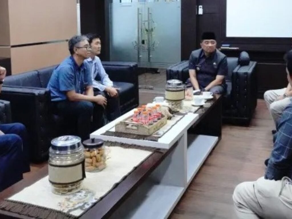 Investasi Raksasa Garmen Masuk Garut: Janji Serap 20 Ribu Tenaga Kerja, Bupati Siap Kawal!