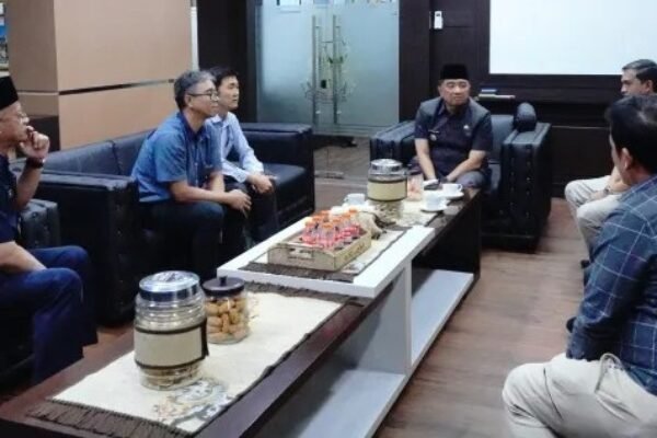 Investasi Raksasa Garmen Masuk Garut: Janji Serap 20 Ribu Tenaga Kerja, Bupati Siap Kawal!