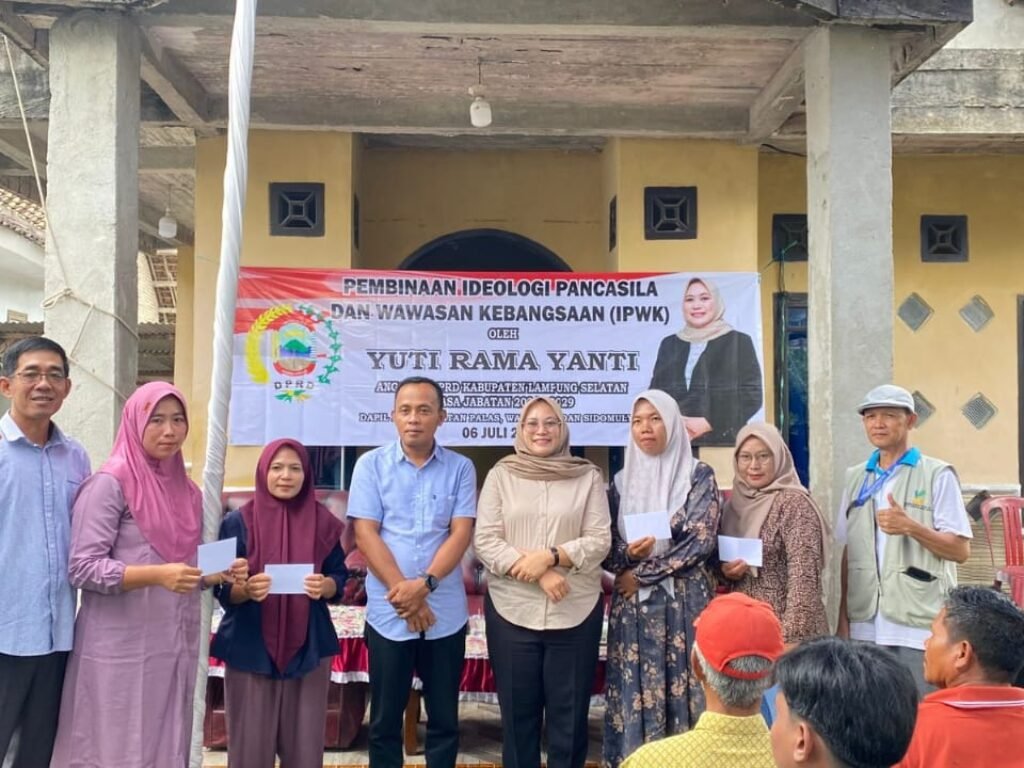 Pidato, Salam, dan Janji: Jalan Desa Berlubang Masih Menunggu Sejak Orde Baru