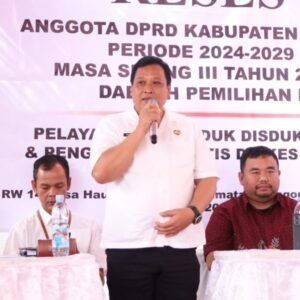 Reses Rasa Layanan Prima: Bikin KTP Sambil Curhat “Banjir Dulu, Baru Diperhatikan”?
