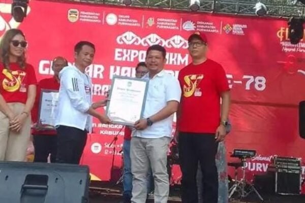 Koperasi Merah Putih: Kado Ulang Tahun yang Lebih Banyak Tepuk Tangan daripada Transaksi