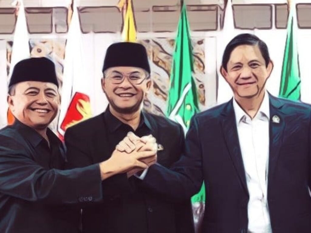 Dramaturgi Kekuasaan di Jabar: Sekda dan Wagub Sempat Berseteru, Kini Berpelukan demi Citra ‘Istimewa