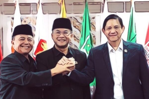 Dramaturgi Kekuasaan di Jabar: Sekda dan Wagub Sempat Berseteru, Kini Berpelukan demi Citra ‘Istimewa