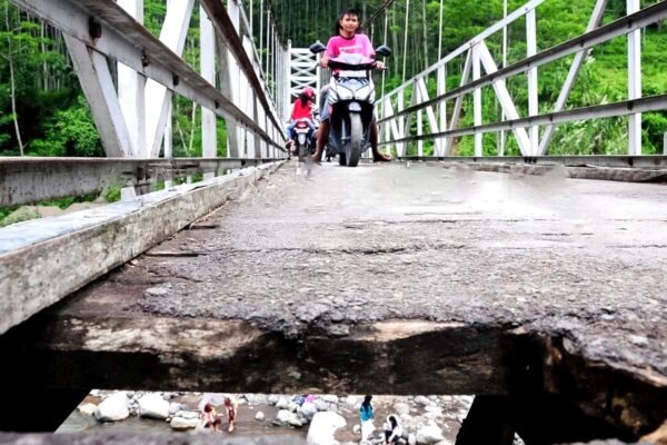 Rp1,7 Triliun Digelontorkan, Jalan Mulus Masih Sekadar Janji: Mimpi Infrastruktur Ala Kang Dedi
