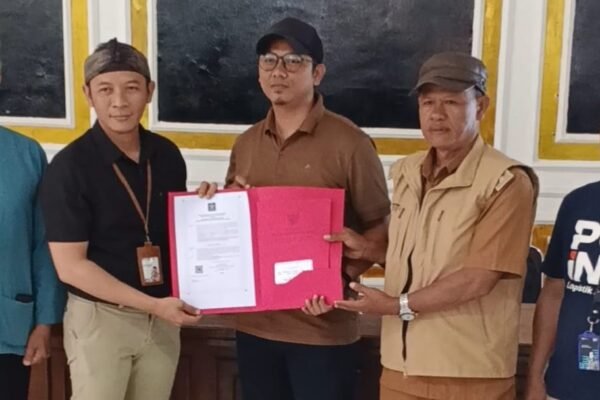 Akta Dibagikan, Mimpi Dimulai: KDMP Diteken, Kemitraan Siap Hadir, Manajemen Masih Absen