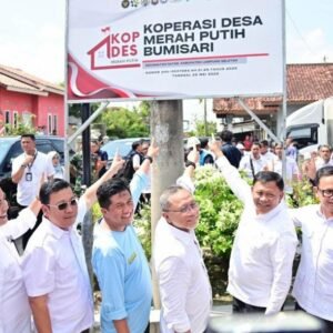 Koperasi Merah Putih: Obat Kemiskinan atau Sekadar Vitamin Kampanye?