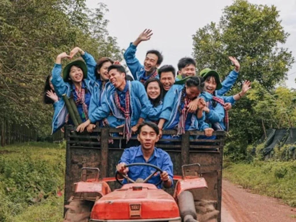 KKN: Ketika Mahasiswa Jadi Solusi Imajiner untuk Masalah Nyata yang Tak Lagi Butuh Mereka