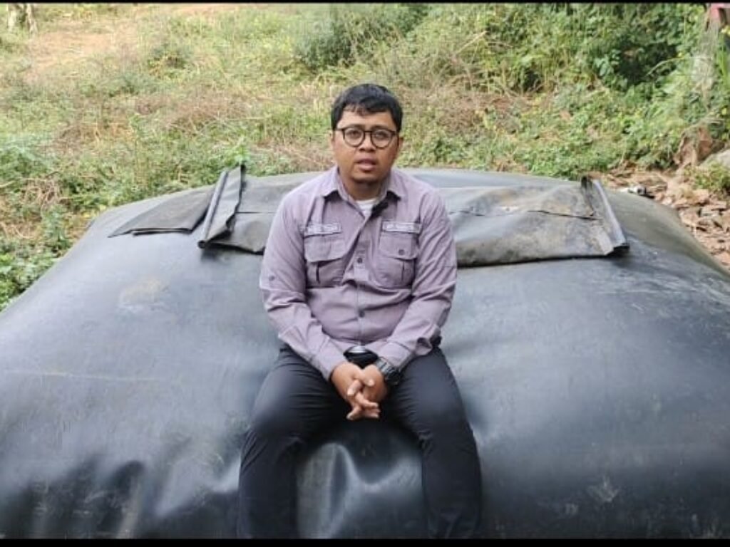 Dari Kotoran Menuju Kejayaan: Ketika Tongkol dan Kotoran Lebih Visioner dari Rapat Kementerian