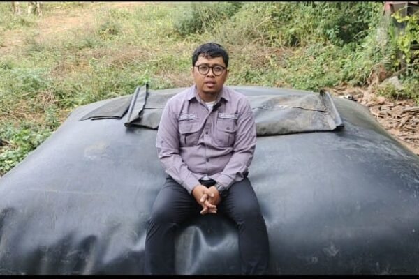 Dari Kotoran Menuju Kejayaan: Ketika Tongkol dan Kotoran Lebih Visioner dari Rapat Kementerian