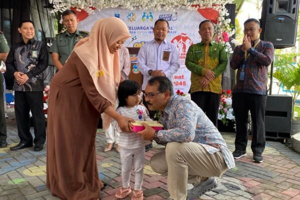 Harganas dan HAN Garut: Panggung Pidato di Tengah Reruntuhan Ketahanan Keluarga