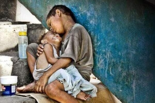 Hari Anak Nasional: Panggung Retorika di Atas Tubuh Ringkih Generasi Emas